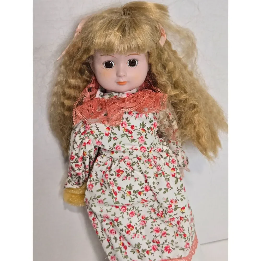 Vintage Interpur Country Porcelain Doll | 15